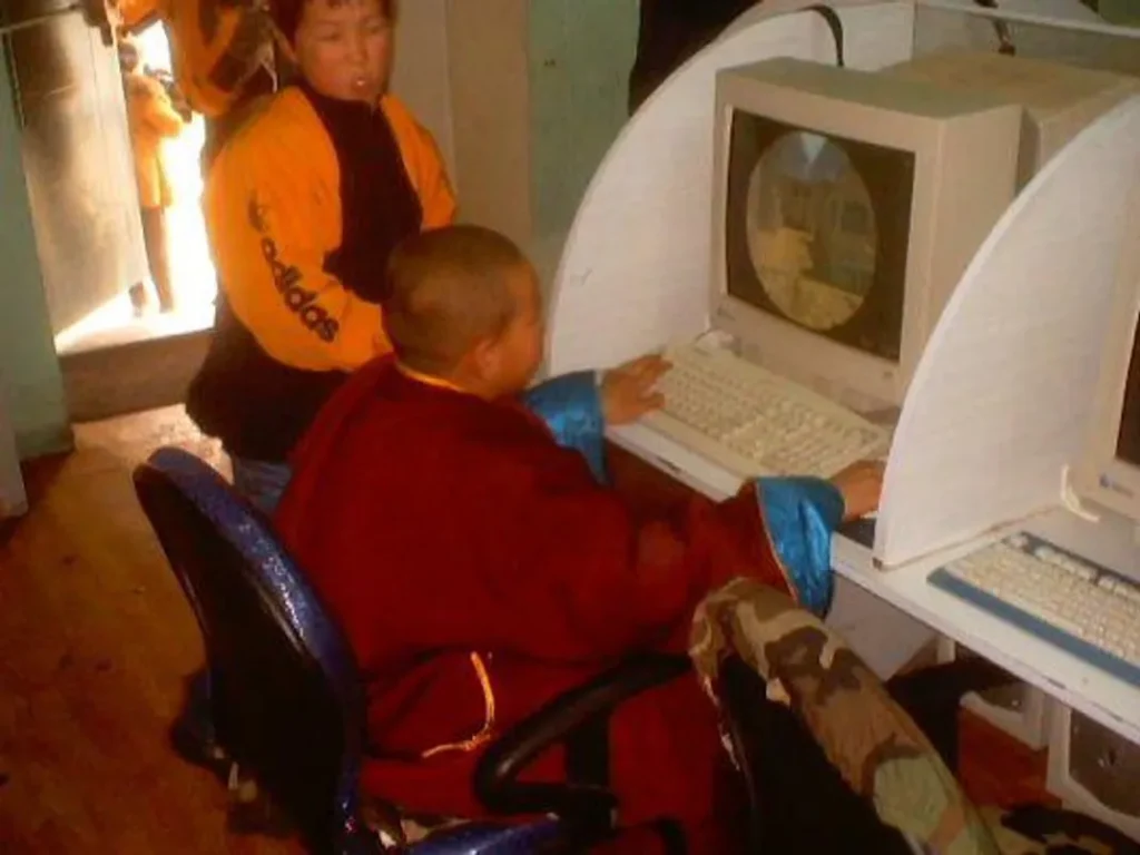 LAN party multiplayer gaming classic photo