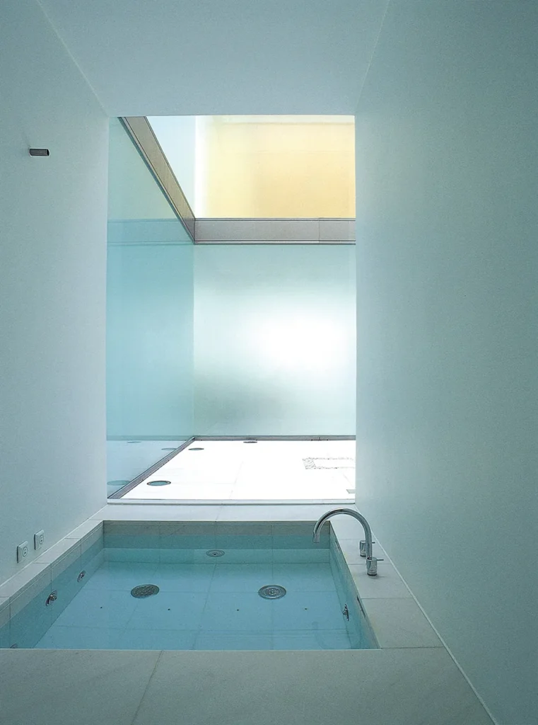 Kyoto Glass Temple designed by Takashi Yamaguchi