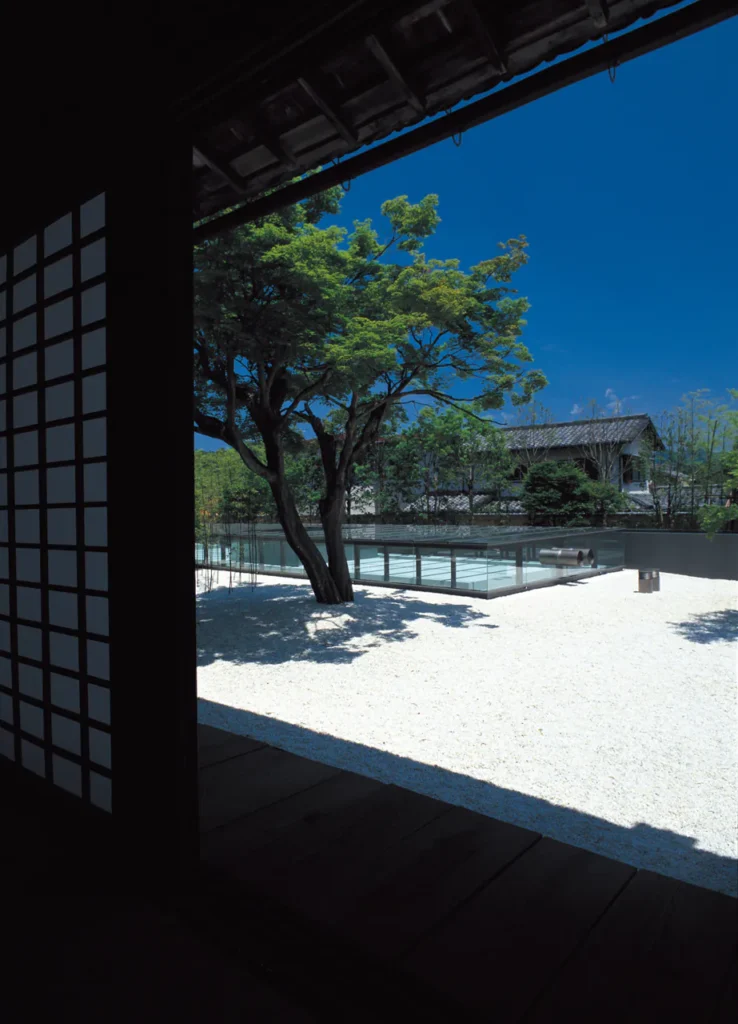 Kyoto Glass Temple designed by Takashi Yamaguchi